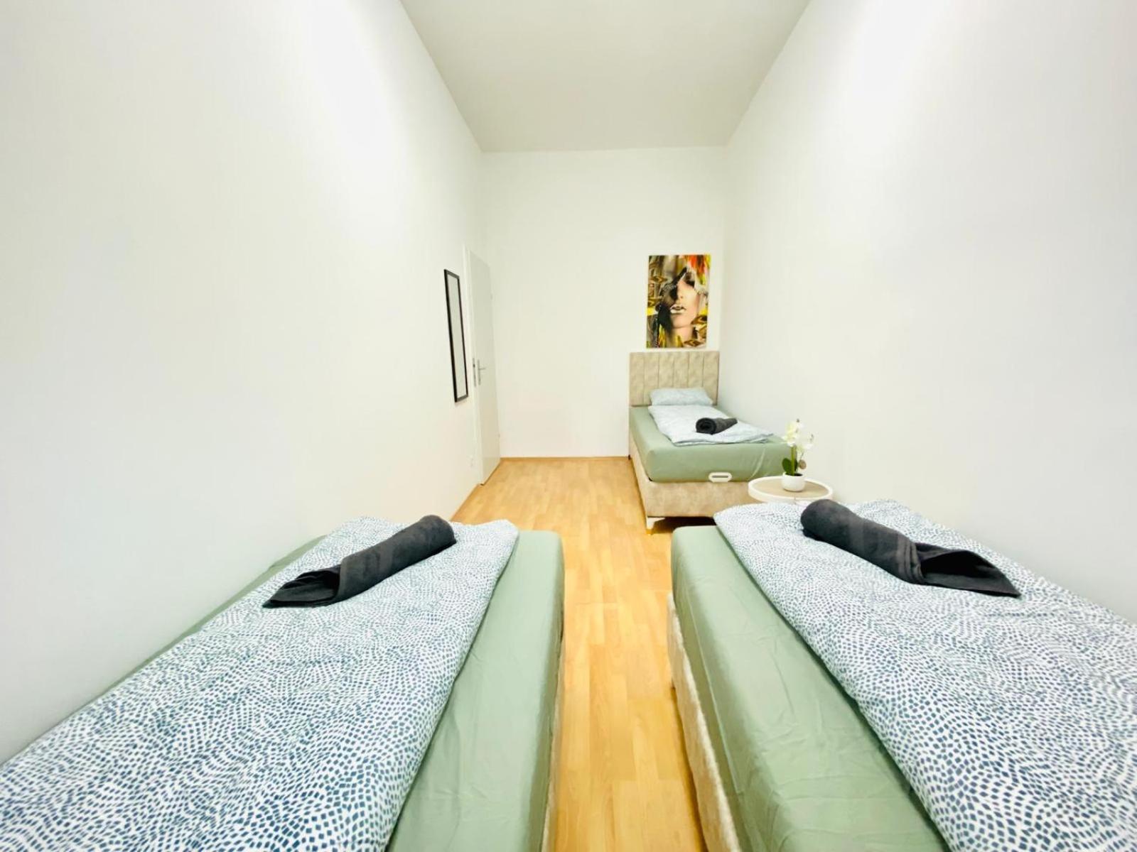 וינה Bright 5Br Shared Apartment W Great Transport Link מראה חיצוני תמונה