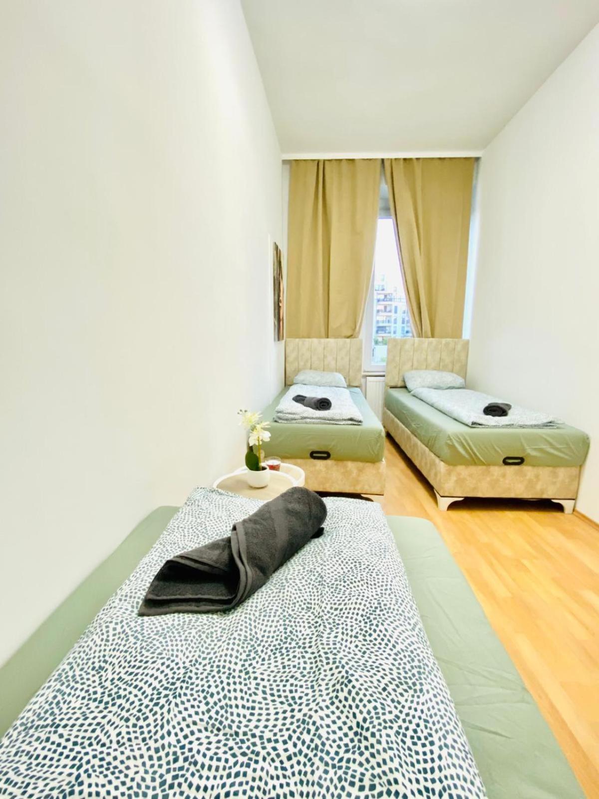 וינה Bright 5Br Shared Apartment W Great Transport Link מראה חיצוני תמונה