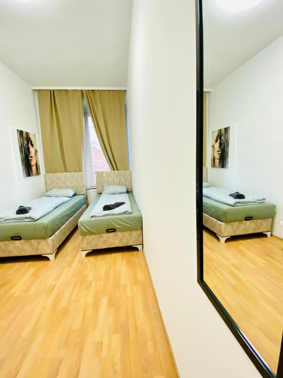 וינה Bright 5Br Shared Apartment W Great Transport Link מראה חיצוני תמונה
