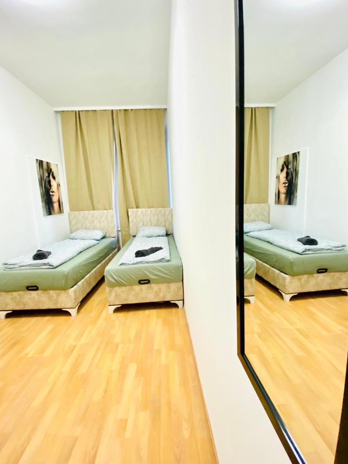 וינה Bright 5Br Shared Apartment W Great Transport Link מראה חיצוני תמונה