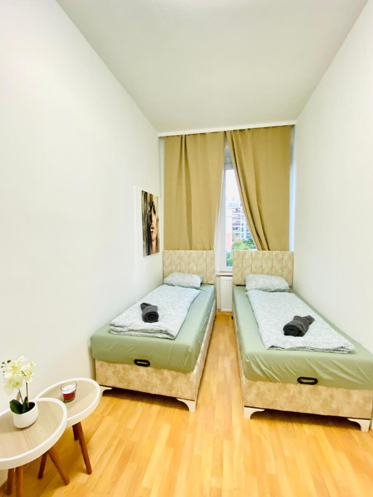 וינה Bright 5Br Shared Apartment W Great Transport Link מראה חיצוני תמונה