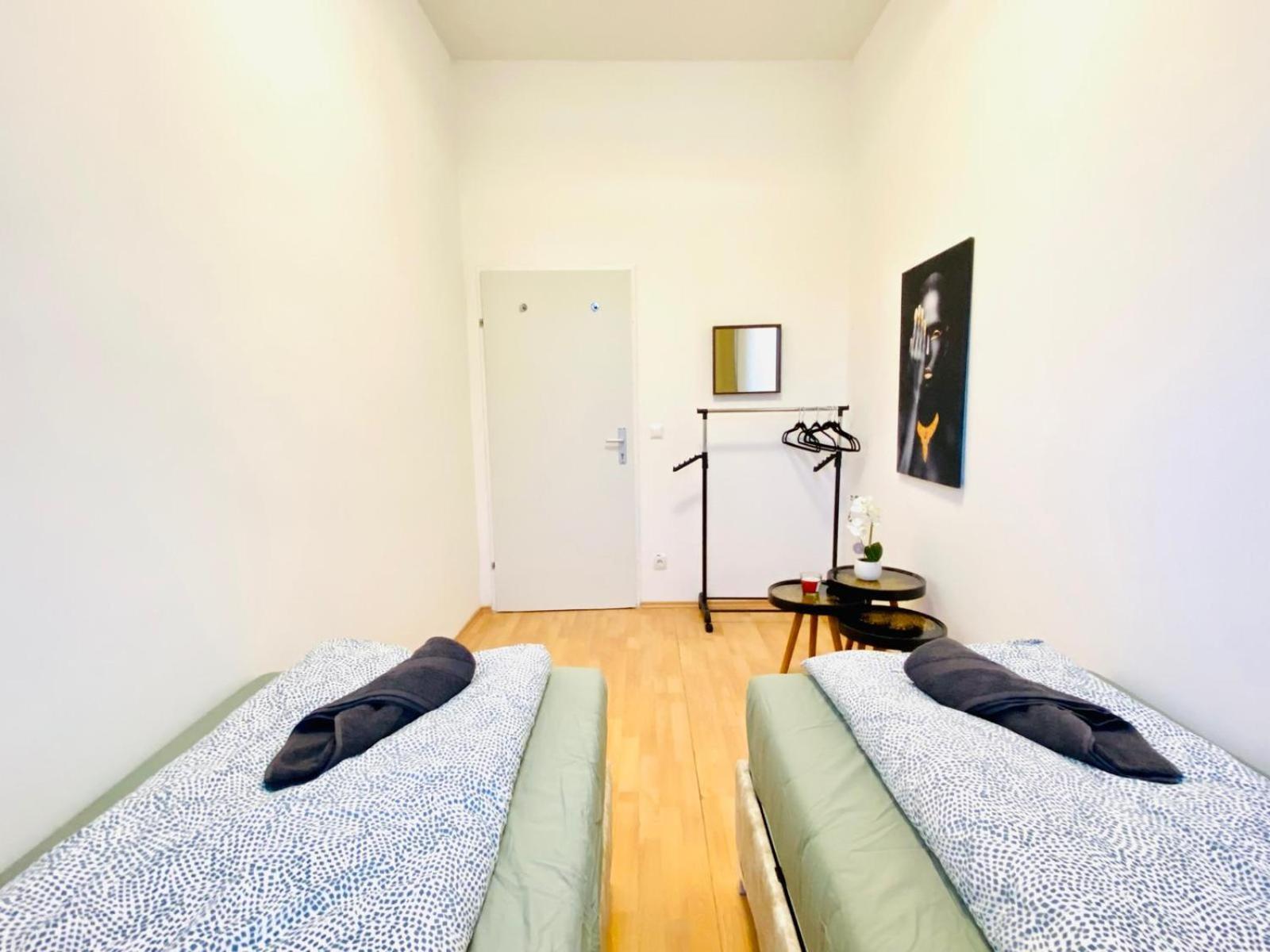 וינה Bright 5Br Shared Apartment W Great Transport Link מראה חיצוני תמונה