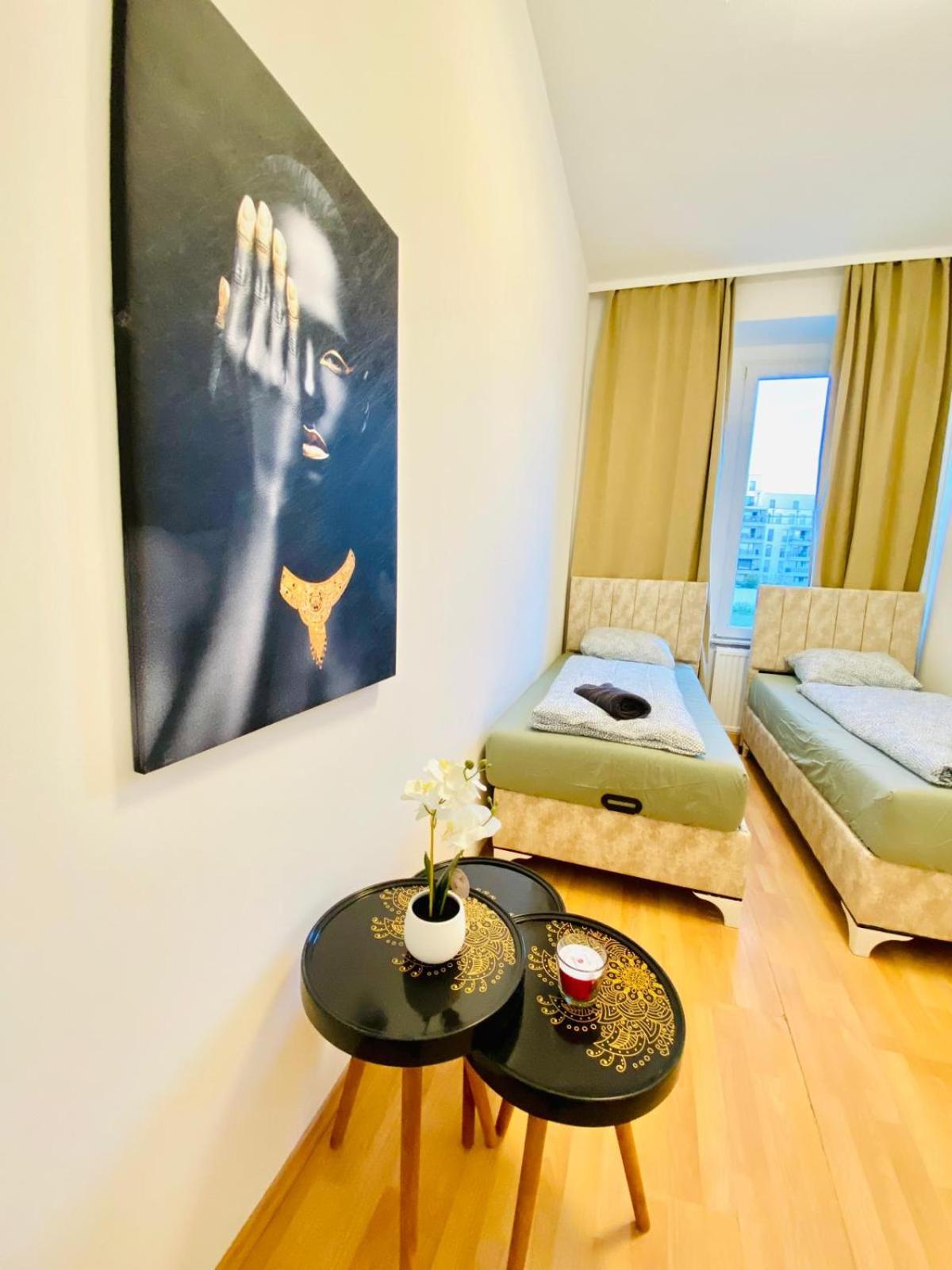 וינה Bright 5Br Shared Apartment W Great Transport Link מראה חיצוני תמונה