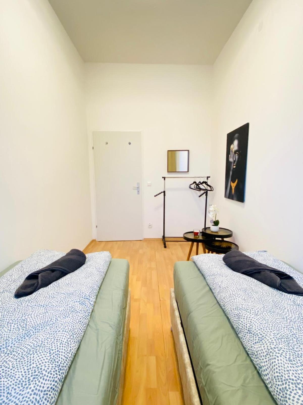וינה Bright 5Br Shared Apartment W Great Transport Link מראה חיצוני תמונה