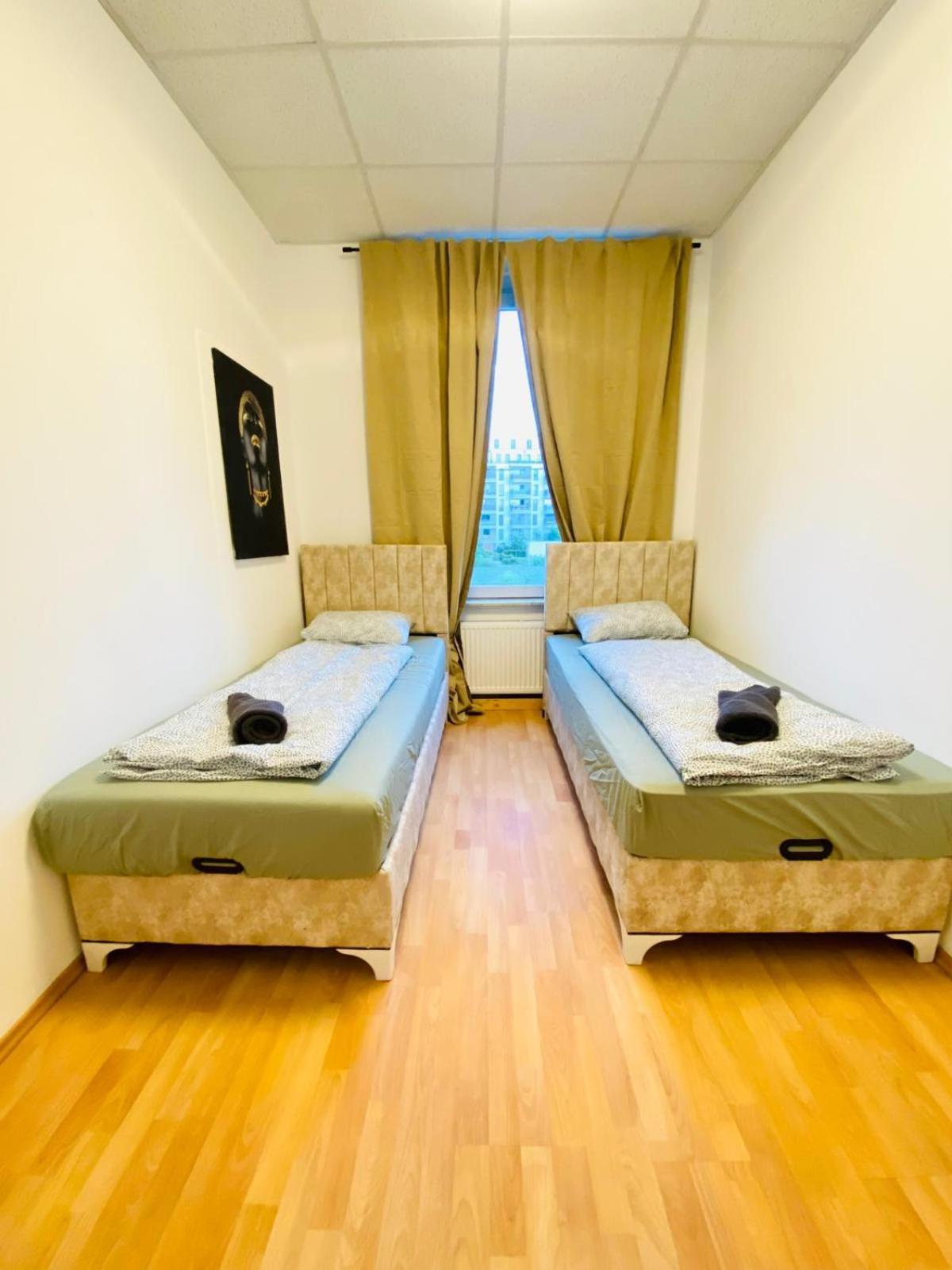 וינה Bright 5Br Shared Apartment W Great Transport Link מראה חיצוני תמונה