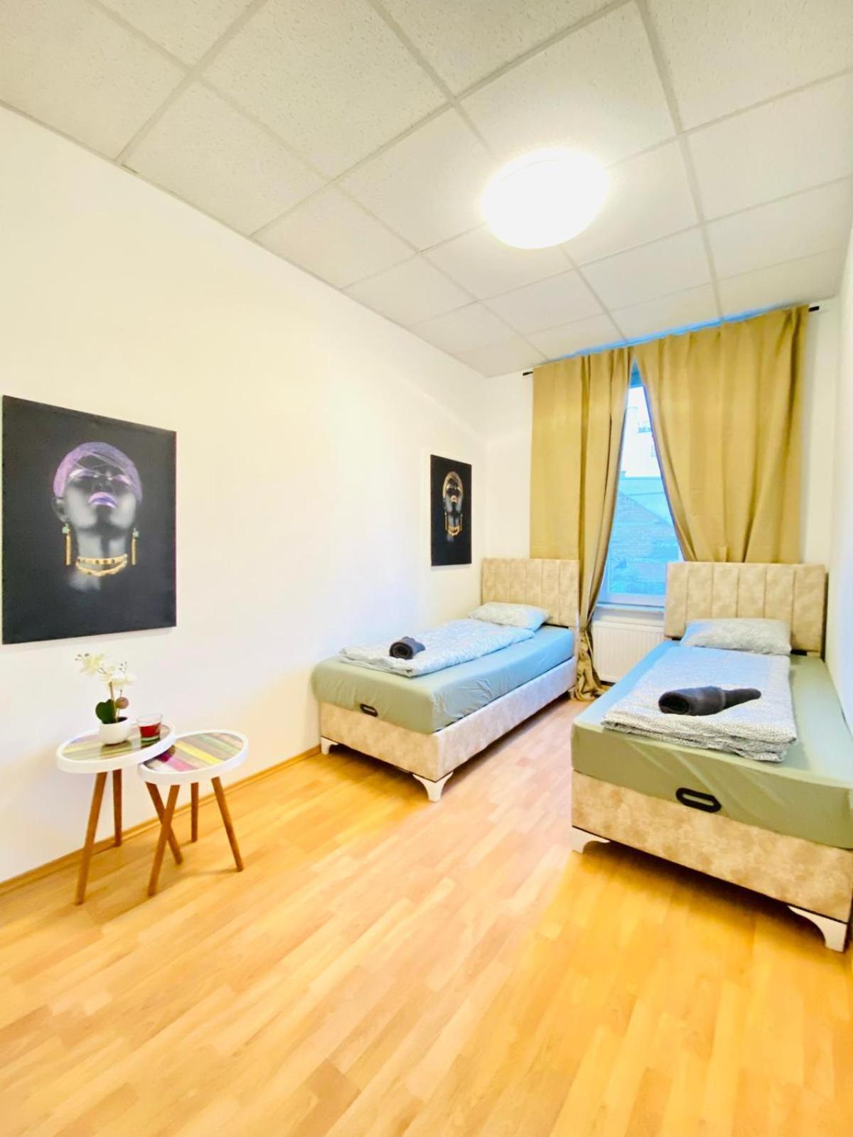 וינה Bright 5Br Shared Apartment W Great Transport Link מראה חיצוני תמונה