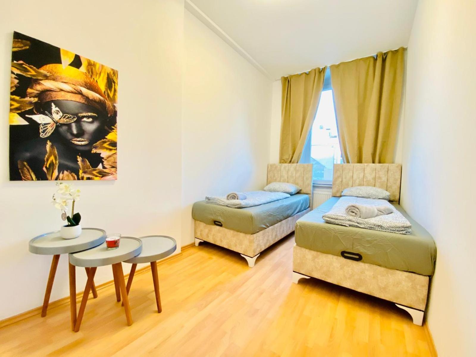 וינה Bright 5Br Shared Apartment W Great Transport Link מראה חיצוני תמונה