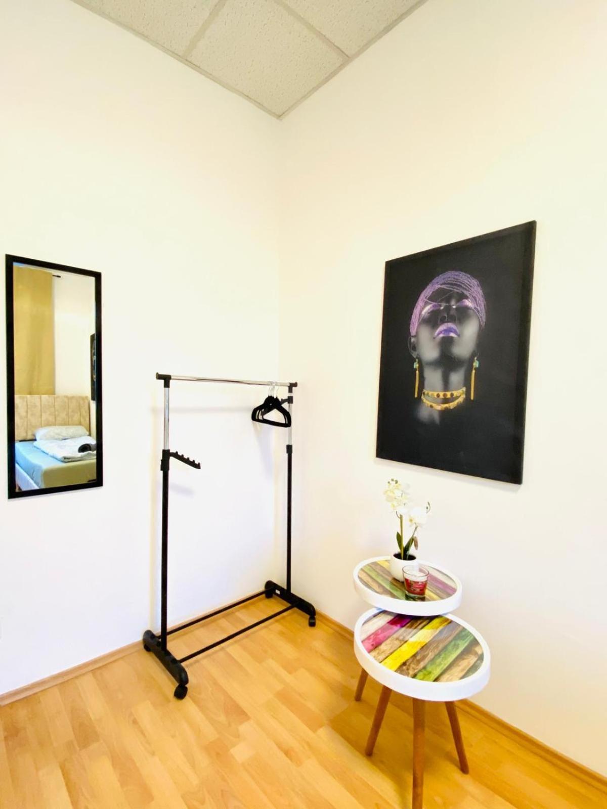 וינה Bright 5Br Shared Apartment W Great Transport Link מראה חיצוני תמונה