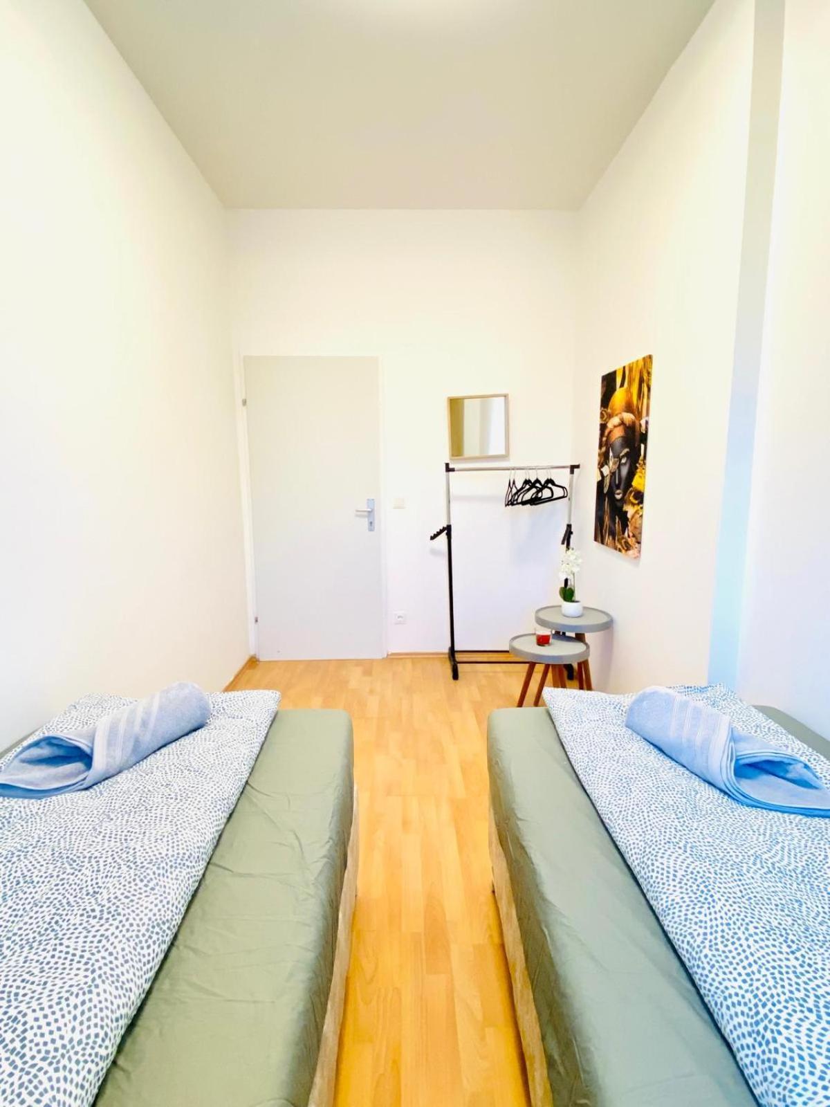 וינה Bright 5Br Shared Apartment W Great Transport Link מראה חיצוני תמונה