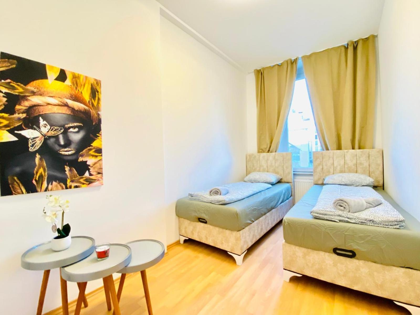וינה Bright 5Br Shared Apartment W Great Transport Link מראה חיצוני תמונה
