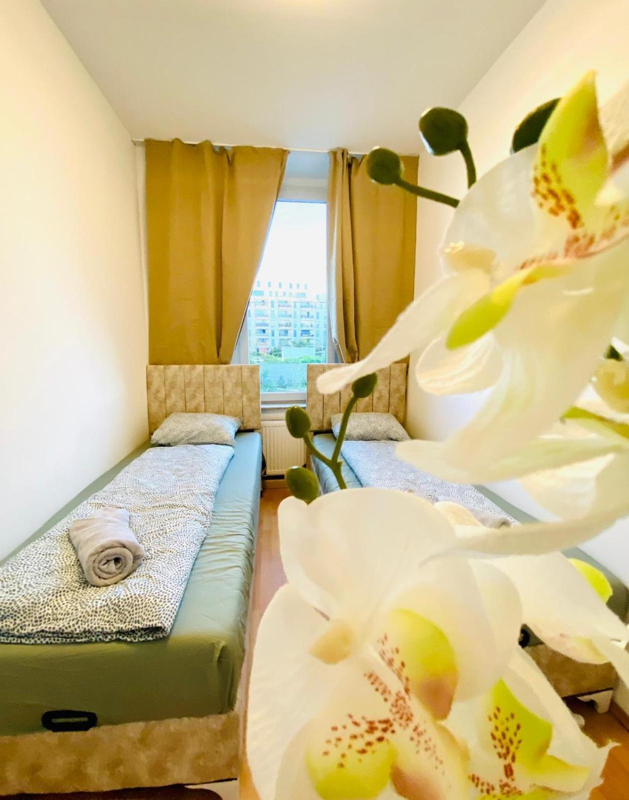 וינה Bright 5Br Shared Apartment W Great Transport Link מראה חיצוני תמונה