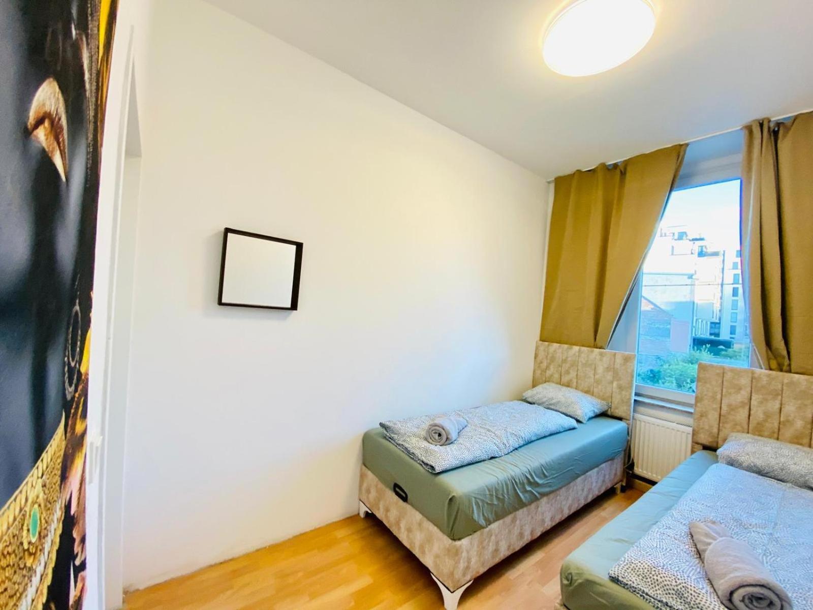 וינה Bright 5Br Shared Apartment W Great Transport Link מראה חיצוני תמונה