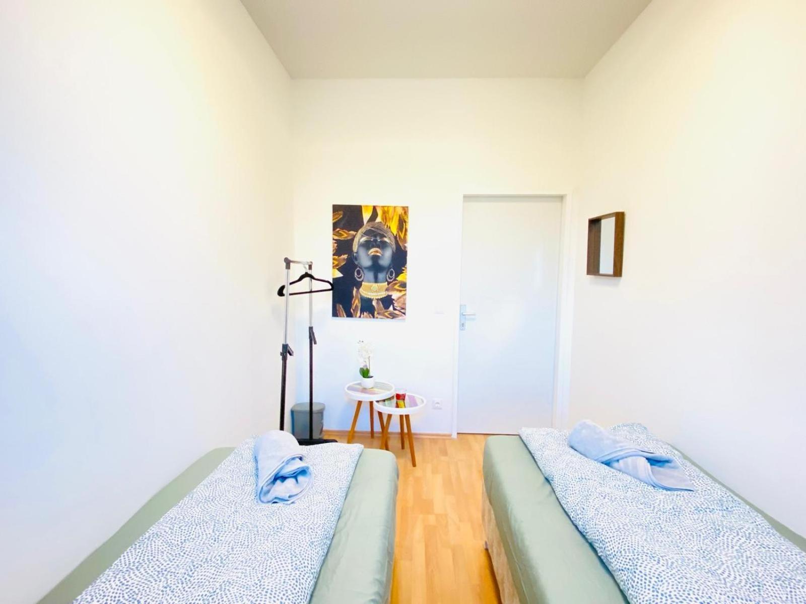 וינה Bright 5Br Shared Apartment W Great Transport Link מראה חיצוני תמונה